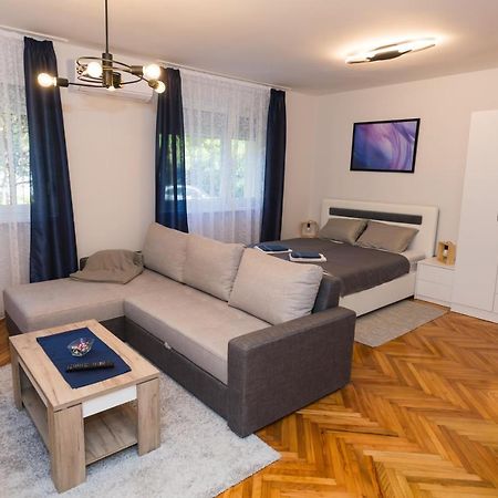 Apartman Studio Blue Szabadka Kültér fotó